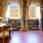 Piazza Pitti Palace - Residenza D'epoca Bed and breakfast 3*