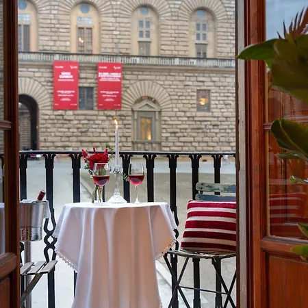 ピアッツァ ピッティ パレス レジデンツァ デポカ フィレンツェ