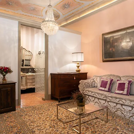 Piazza Pitti Palace - Residenza D'epoca فندق مبيت وإفطار 3*