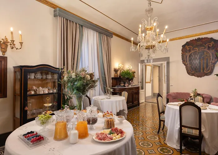 Alojamento de Acomodação e Pequeno-almoço Piazza Pitti Palace - Residenza D'epoca 3*