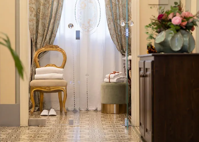 Alojamento de Acomodação e Pequeno-almoço Piazza Pitti Palace - Residenza D'epoca 3*