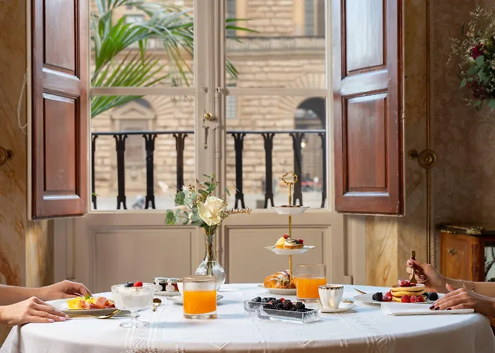 Piazza Pitti Palace - Residenza D'epoca Alojamento de Acomodação e Pequeno-almoço