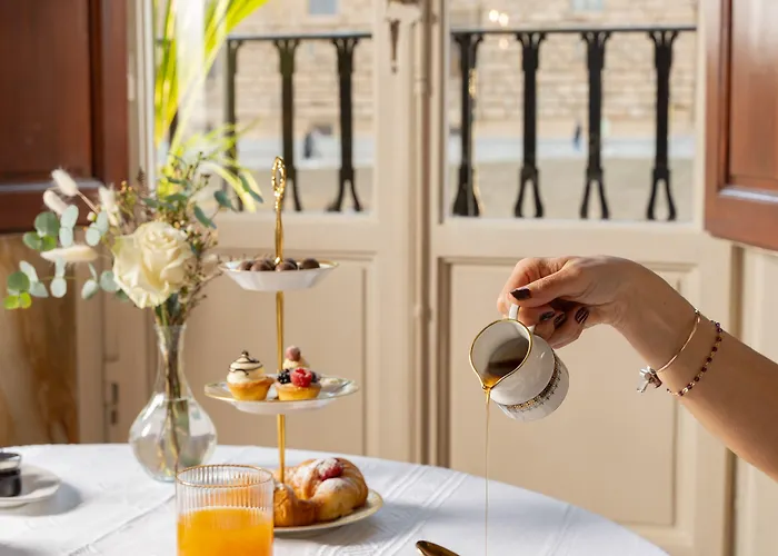 Piazza Pitti Palace - Residenza D'epoca 3*