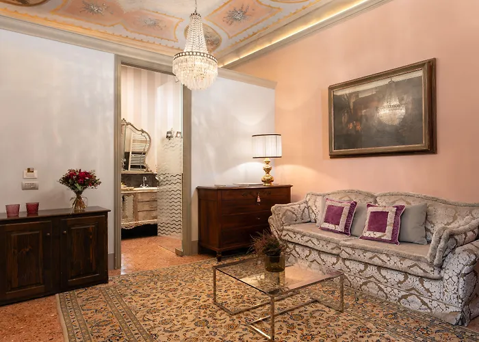 Piazza Pitti Palace - Residenza D'epoca Alojamento de Acomodação e Pequeno-almoço 3*