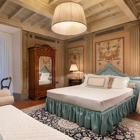 Piazza Pitti Palace - Residenza D'Epoca