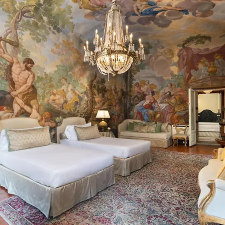 Piazza Pitti Palace - Residenza D'Epoca Bed & Breakfast 3*