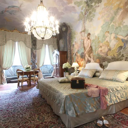 Piazza Pitti Palace - Residenza D'Epoca Bed & Breakfast