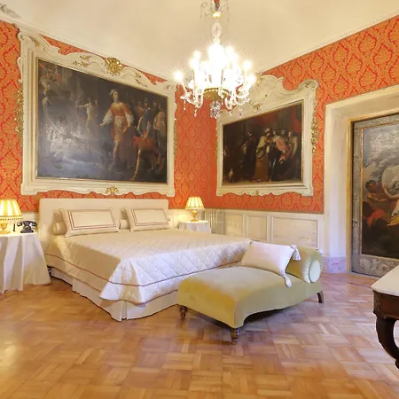 Piazza Pitti Palace - Residenza D'Epoca Bed & Breakfast 3*