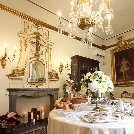 Piazza Pitti Palace - Residenza D'epoca 3* Florence