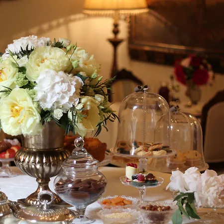 Piazza Pitti Palace - Residenza D'Epoca Bed & Breakfast Florence