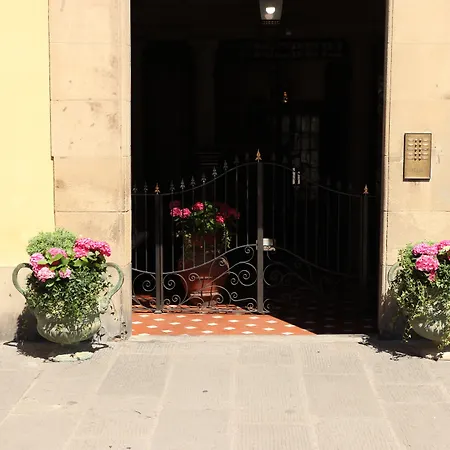 Piazza Pitti Palace - Residenza D'Epoca Bed & Breakfast